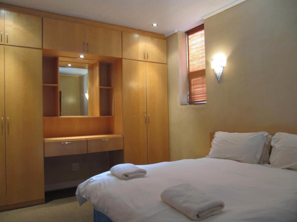 Flora Bay Resort Hout Bay Habitación foto